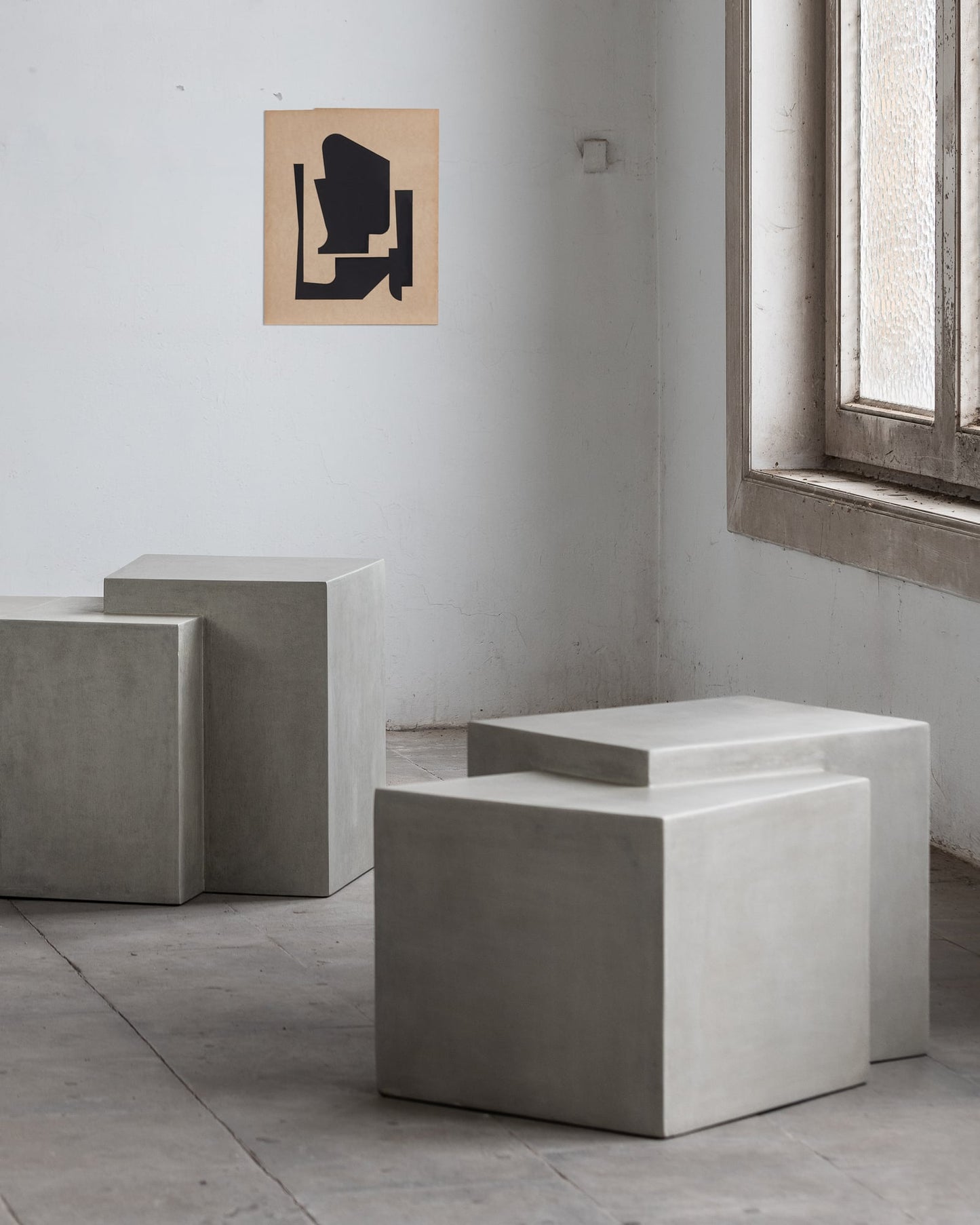 Bent °1 side table, concrete