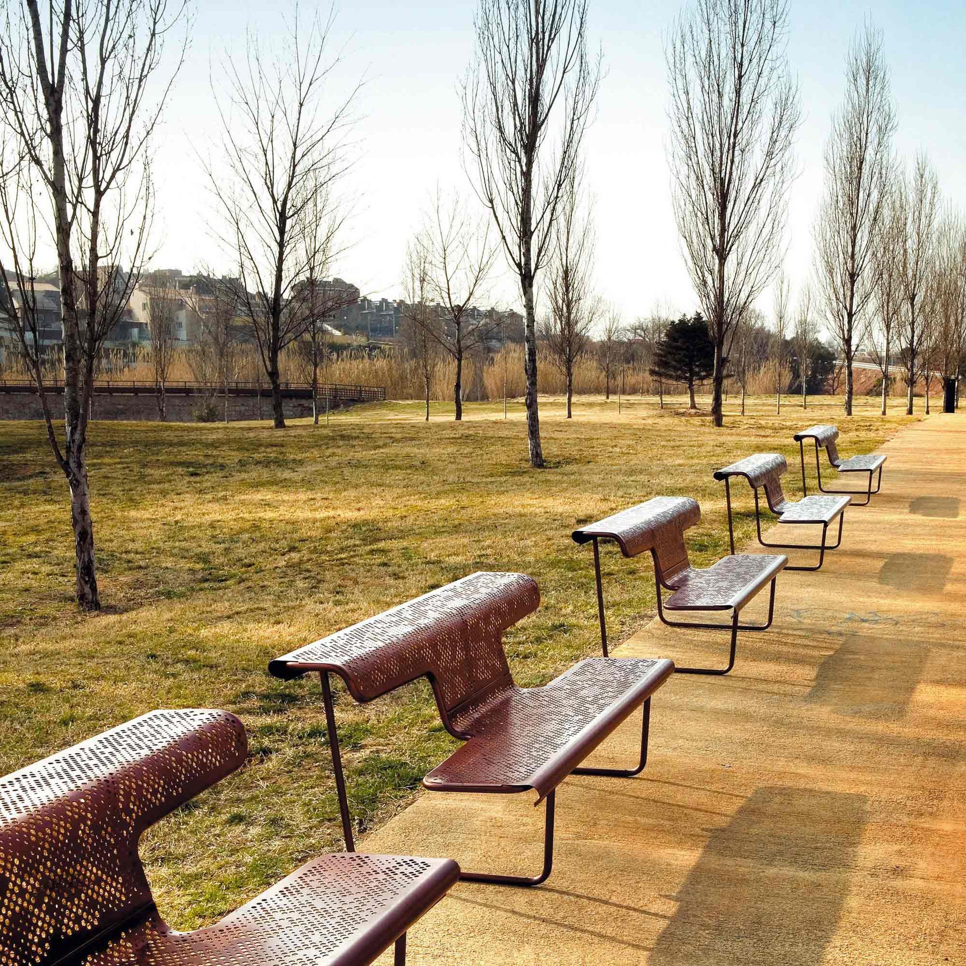 Steel Bench With Back El Poeta by Bd Barcelona Design #Corten