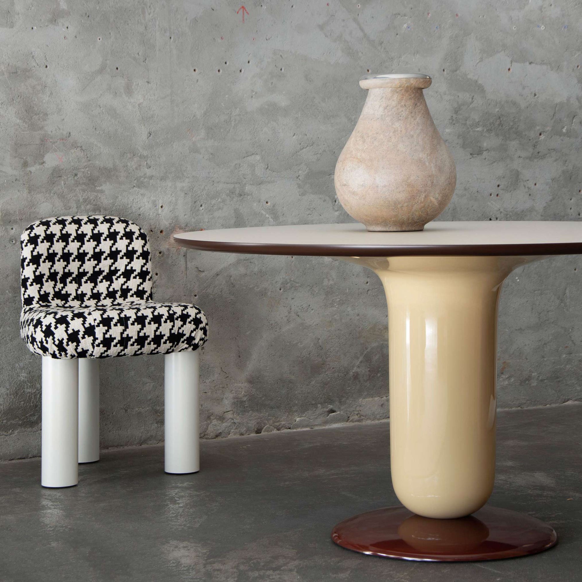 Round Glass-Fibre Table Explorer 4 by Bd Barcelona Design #Beige