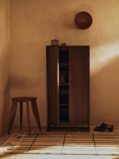 Feve side table, walnut