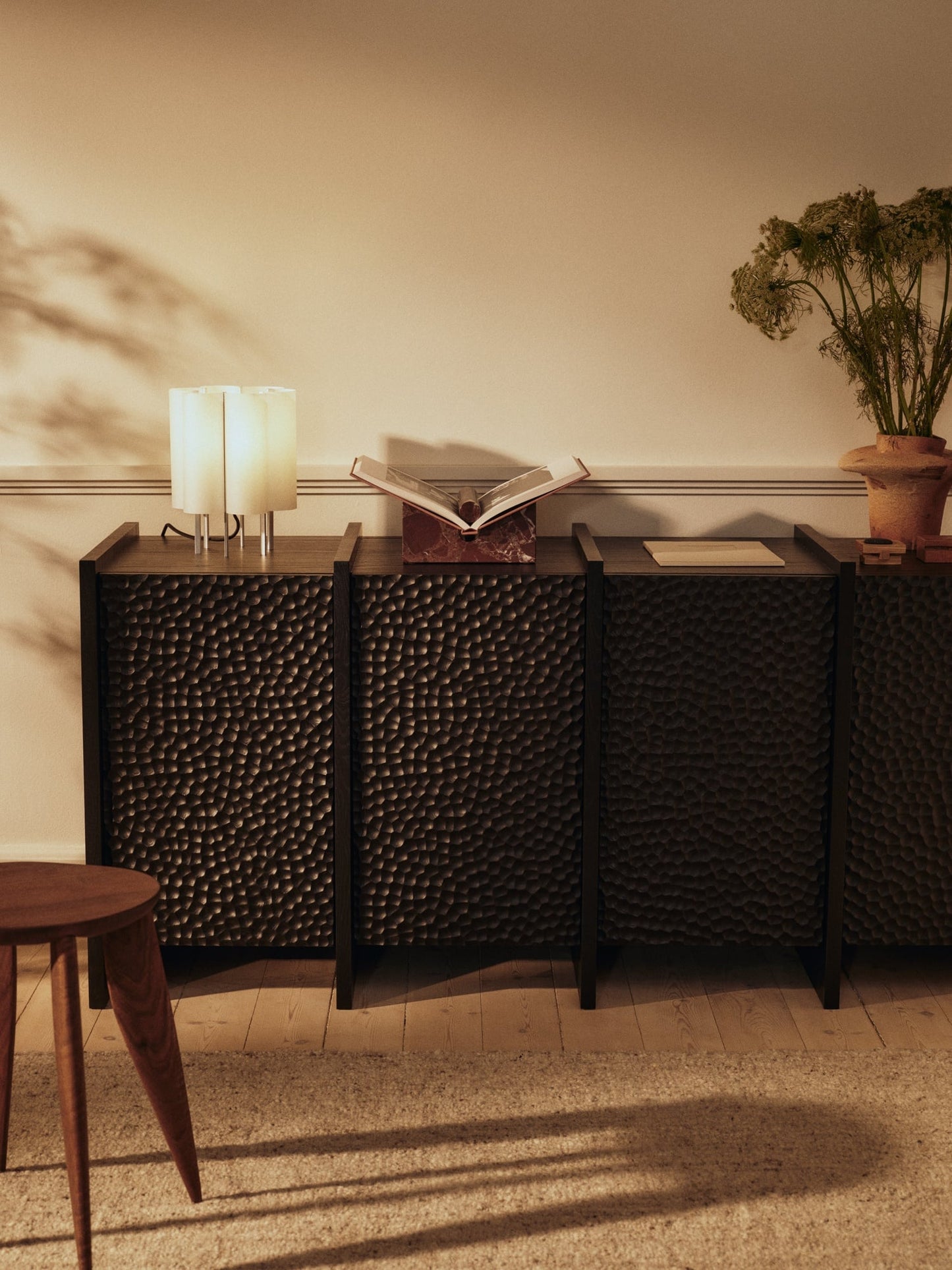 Feve side table, walnut