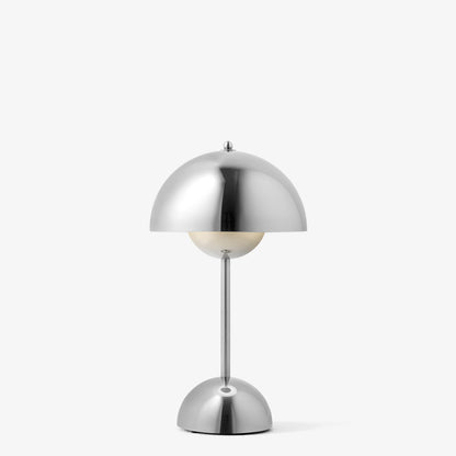 Flowerpot VP9 - Portable table lamp.