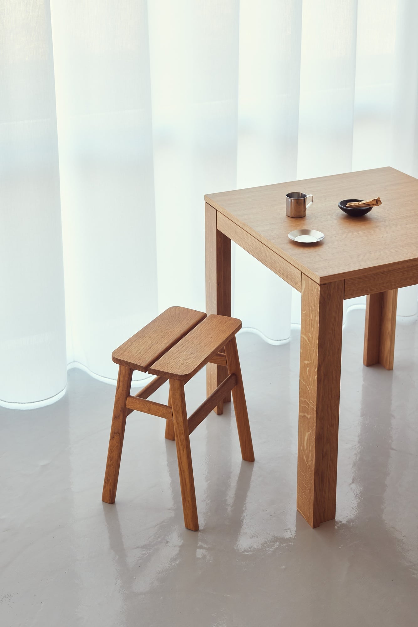 Element table, 70 x 70 cm, oiled oak