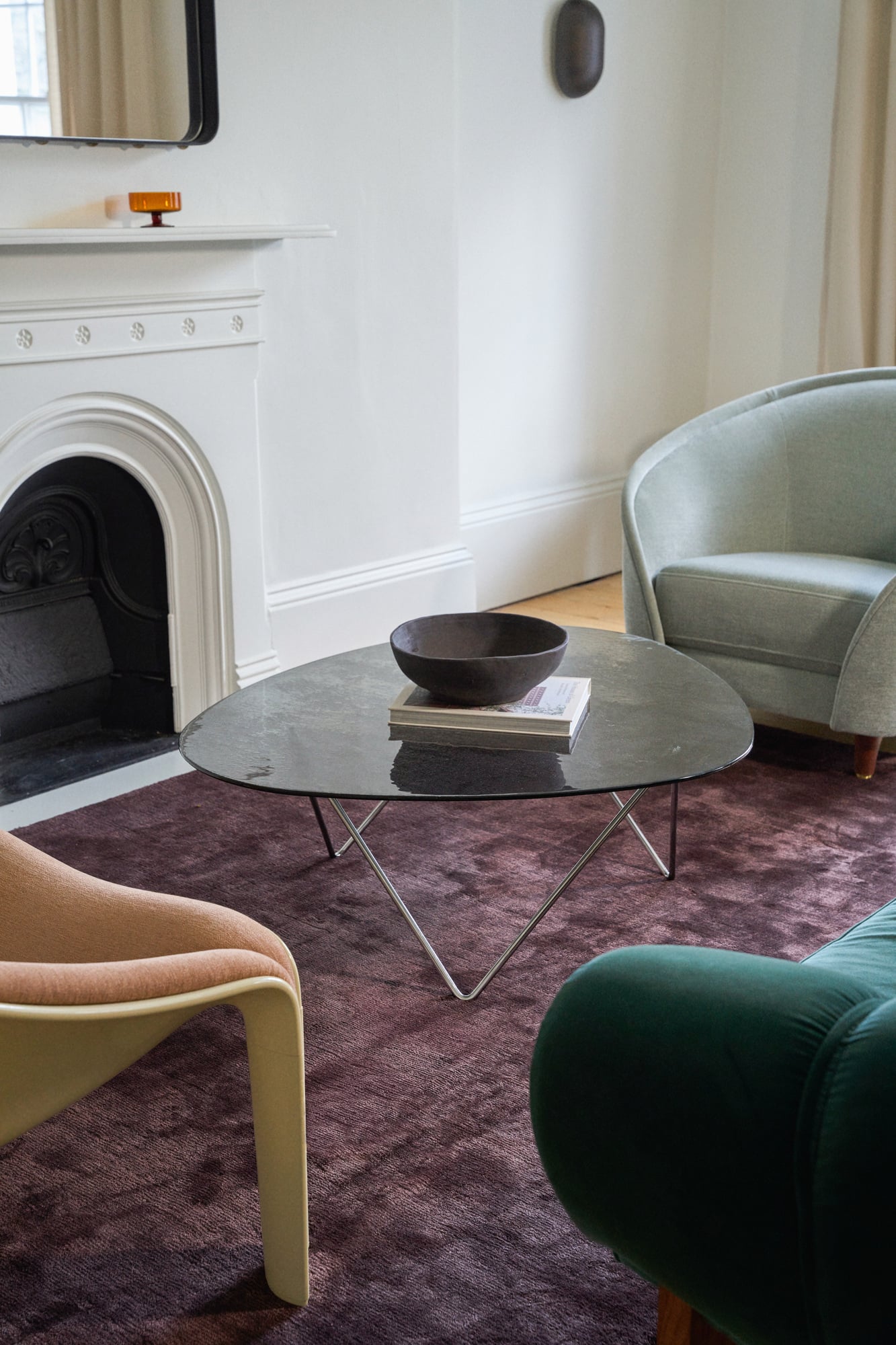 Pedrera coffee table, chrome - smoke structured glass