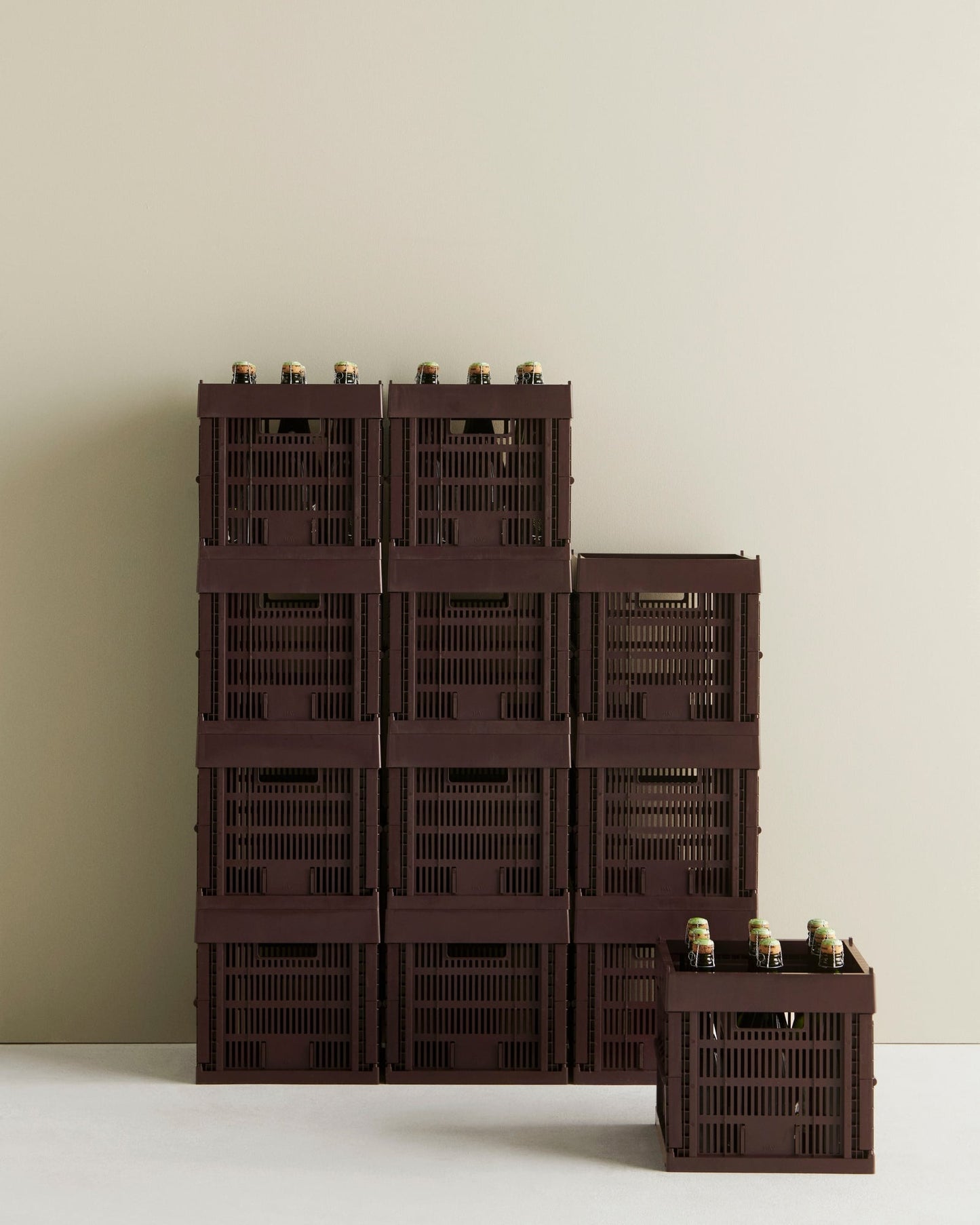 Colour Crate, Cube, recycled plastic, bordeaux