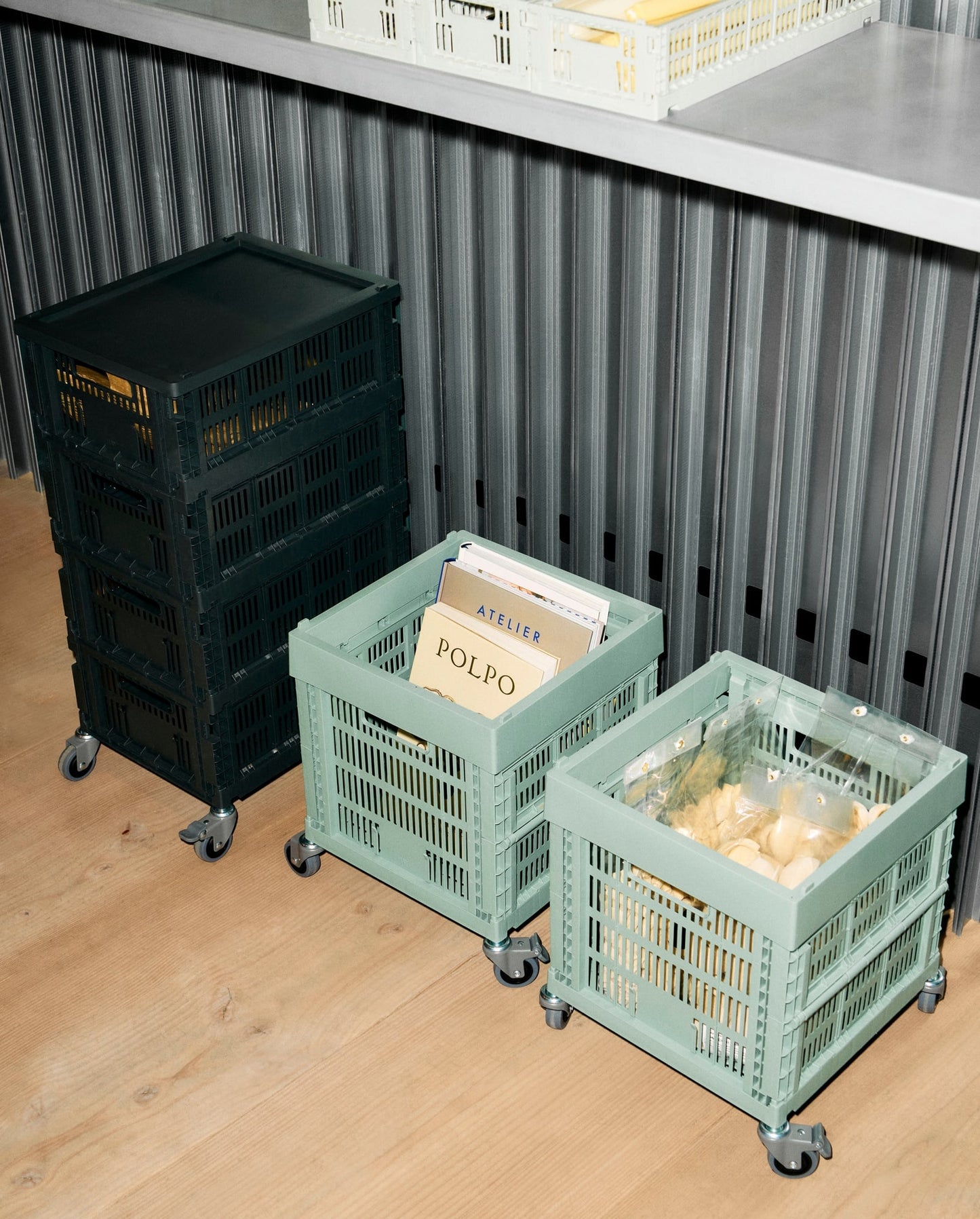 Colour Crate, M, recycled plastic, charcoal