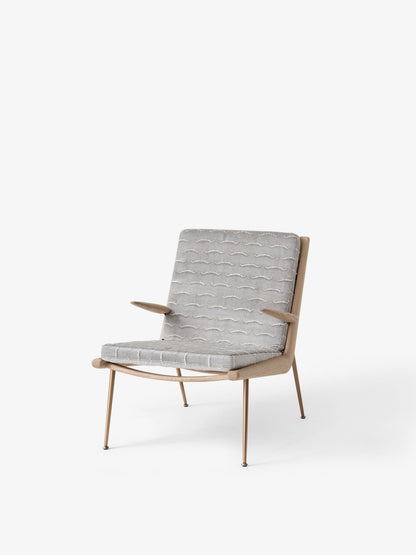 Boomerang Lounge chair w. armrest HM2 (Request Info).