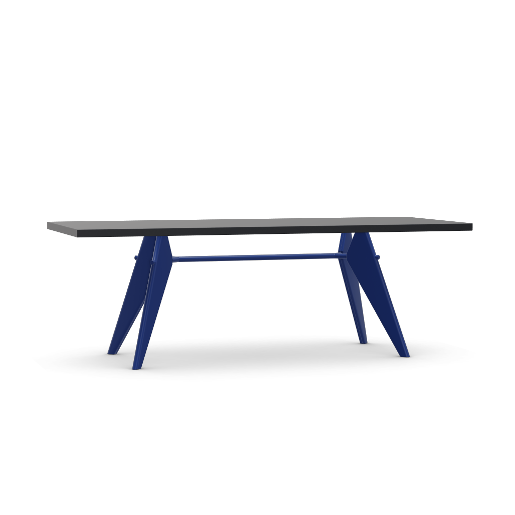 EM Table (H 740 x W 900 x L 2200).