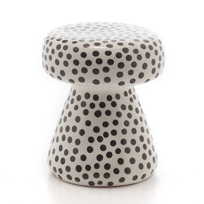 INOUT 44 - Cement stool / coffee table.