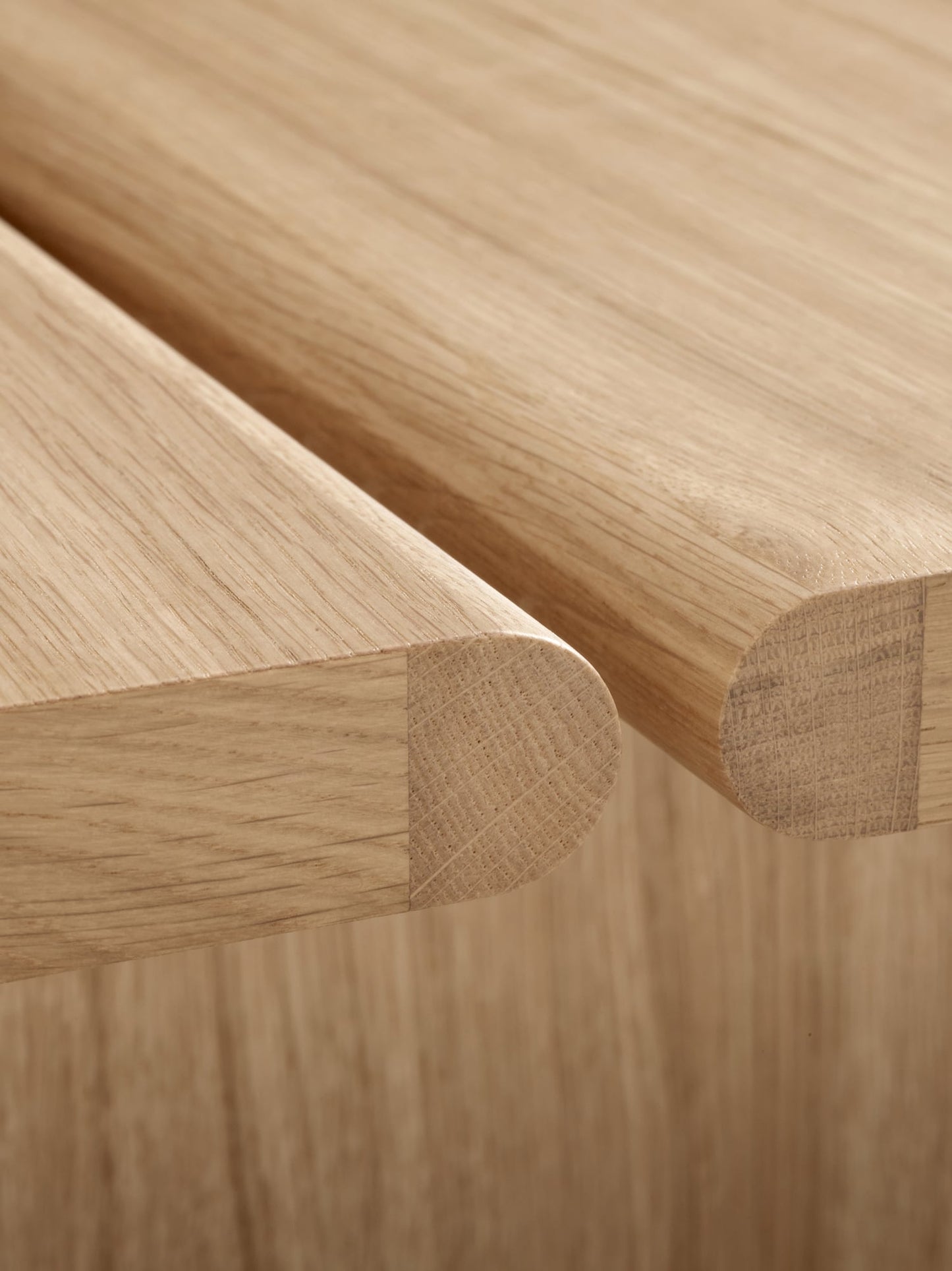 Ita OS4 coffee table, 110 x 110 cm, oak