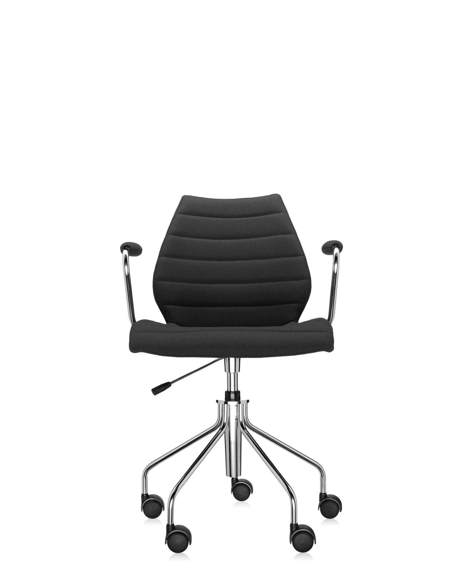 Maui Soft Swivel Armchair.