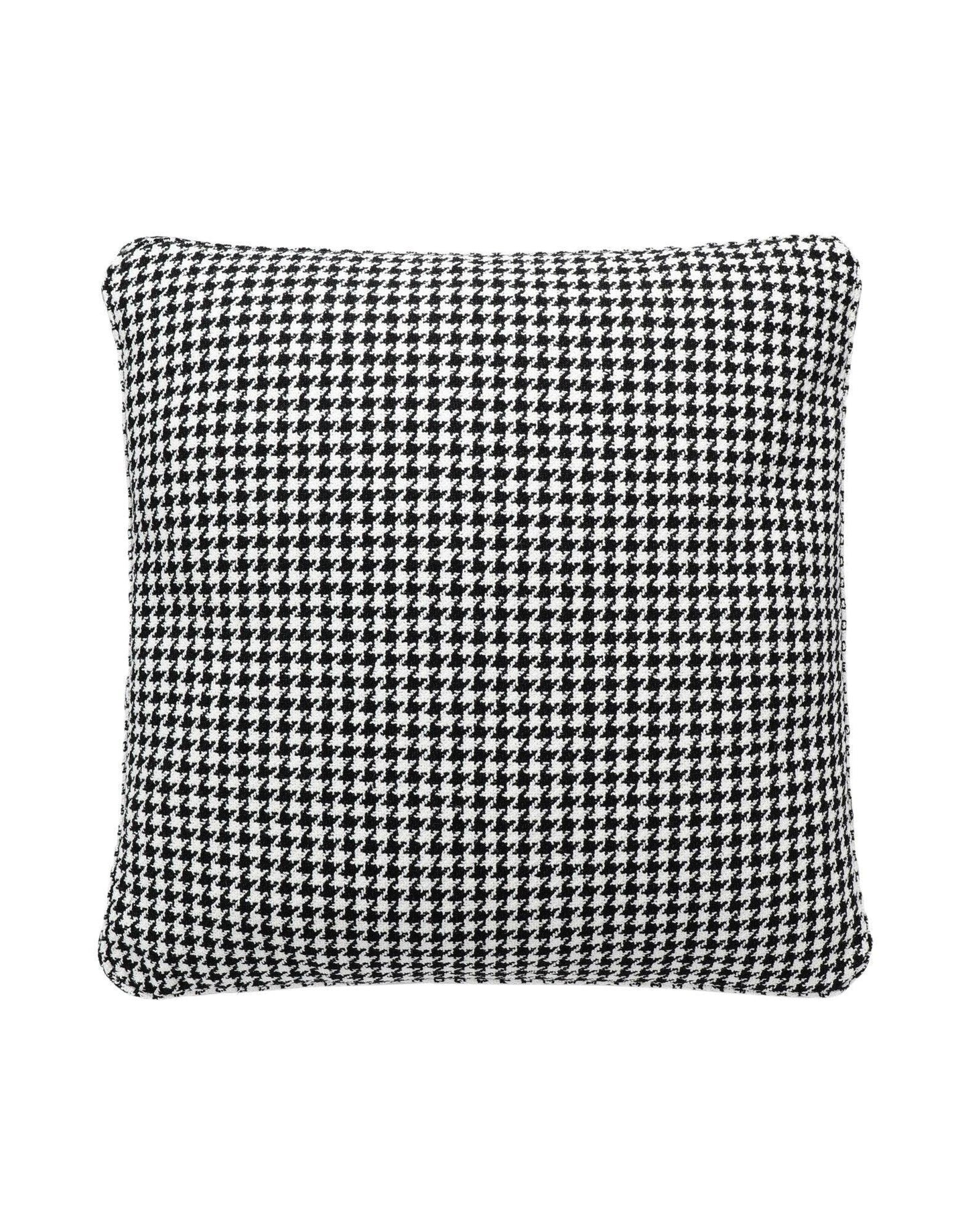 CUSHION (48x48).