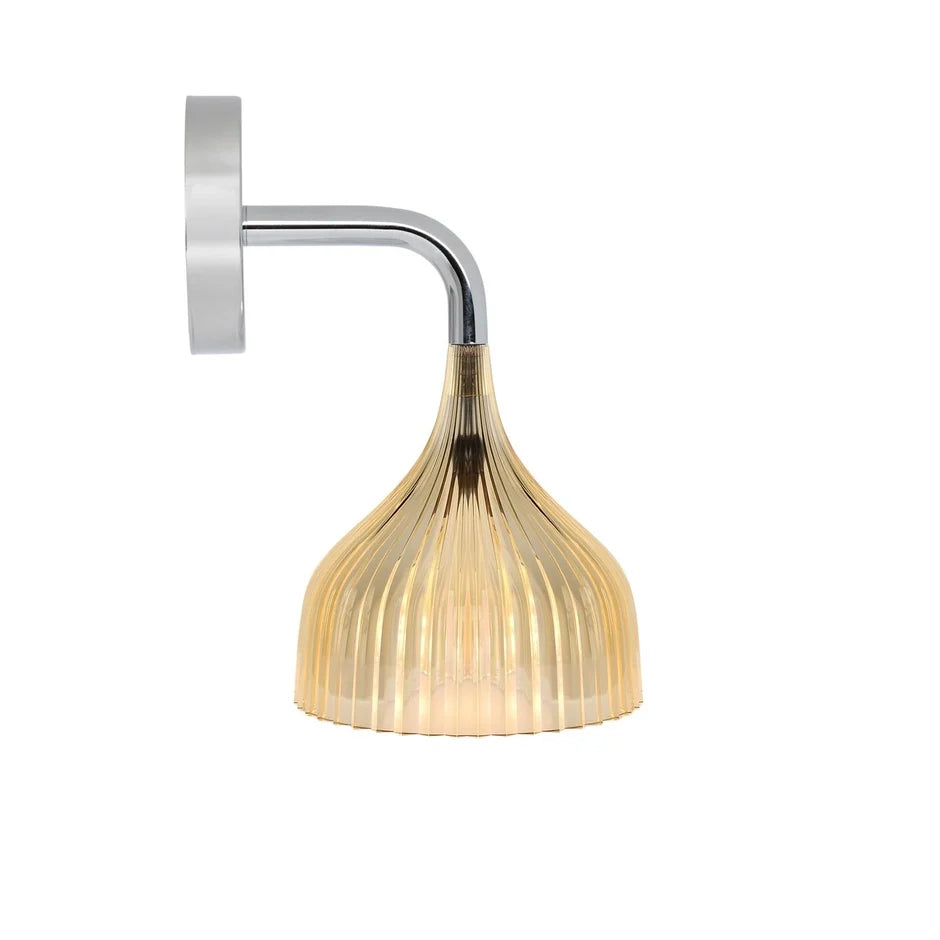 E’ Wall Lamp.