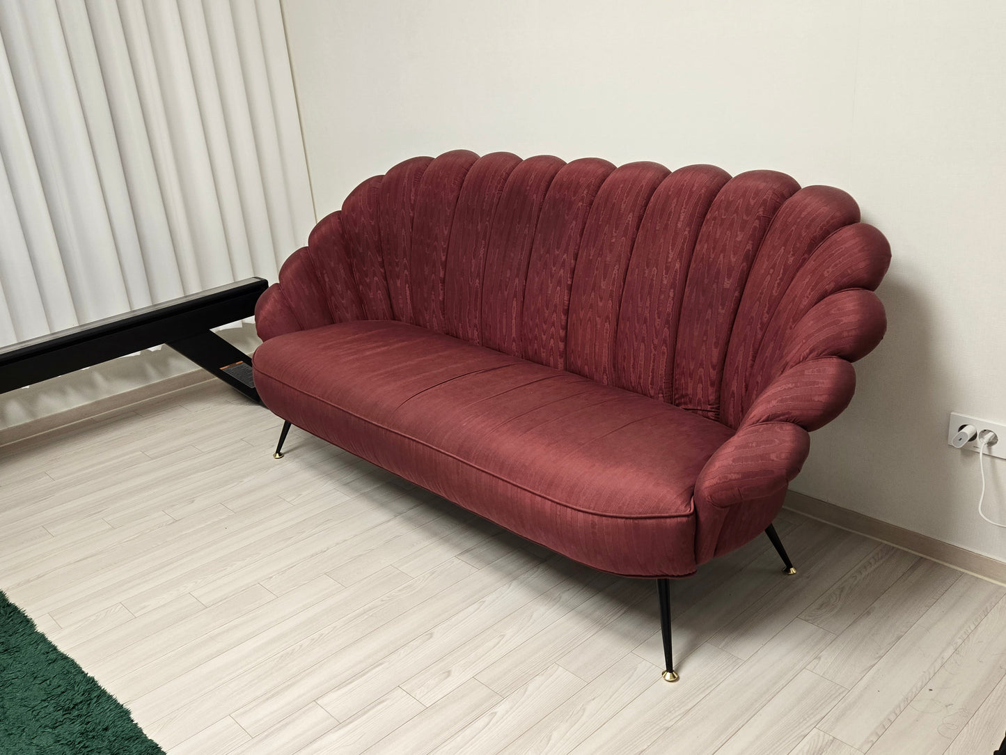 [Domestic Stock] (USED/Signs of Use) Gucci Bouclé Sofa