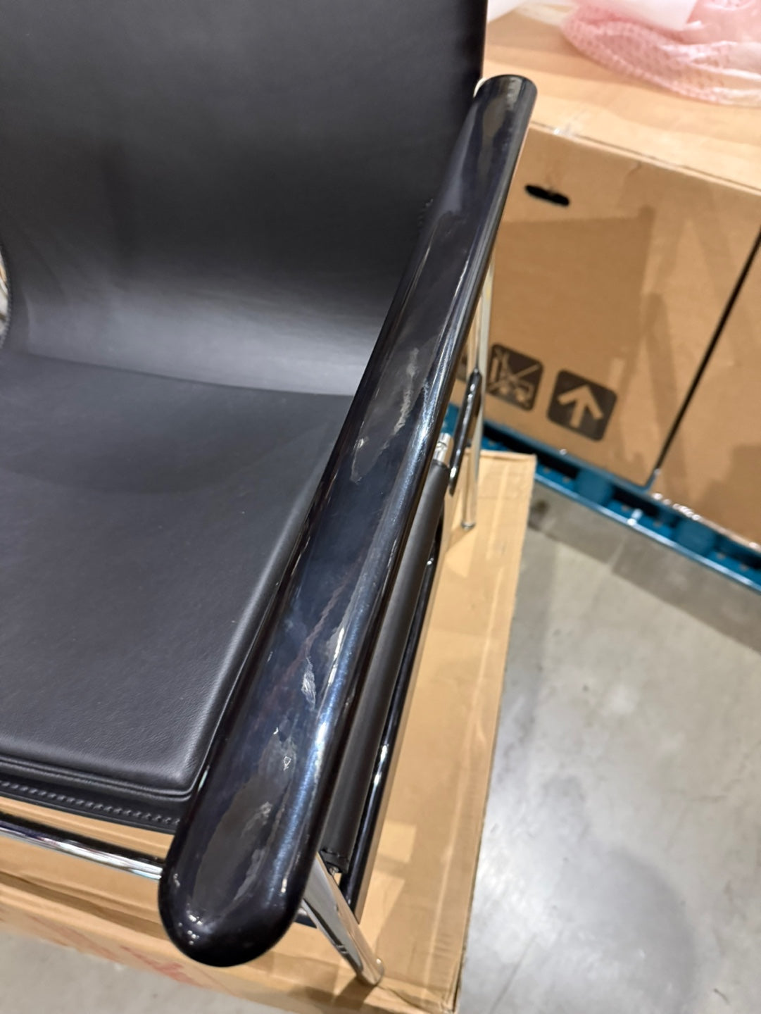 [Domestic Stock] (B-Grade) Pollock - Leather Armchair (Additional 10% Discount)