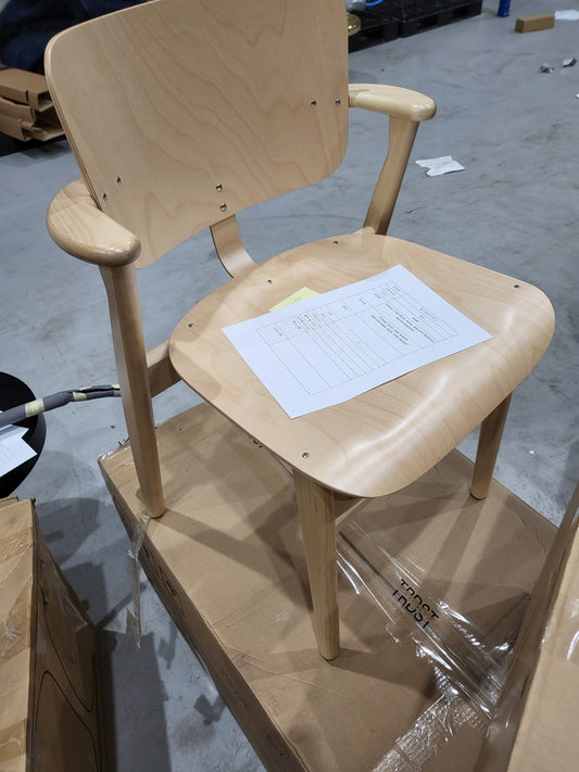 [Domestic Stock/B Grade] Domus Chair / Frame-Birch Natural Lacquered