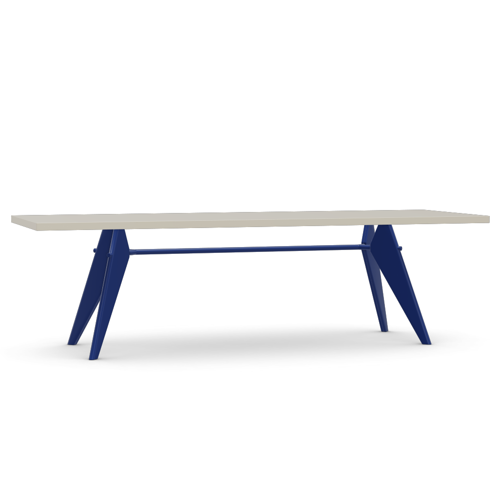 EM Table (H 740 x W 900 x L 2600).