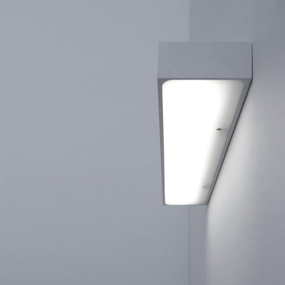 LINET - LED methacrylate and metal wall lamp (Request Info).