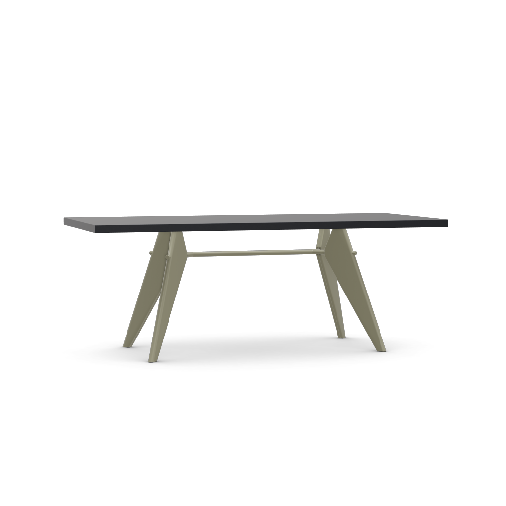 EM Table (H 740 x W 900 x L 2000).