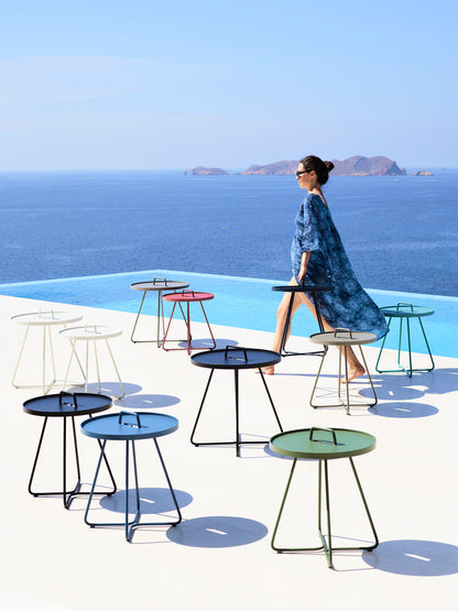 On-the-move table, small, white