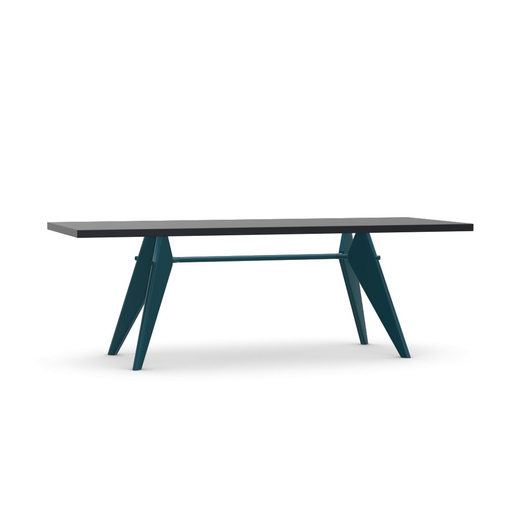 EM Table (H 740 x W 900 x L 2200).