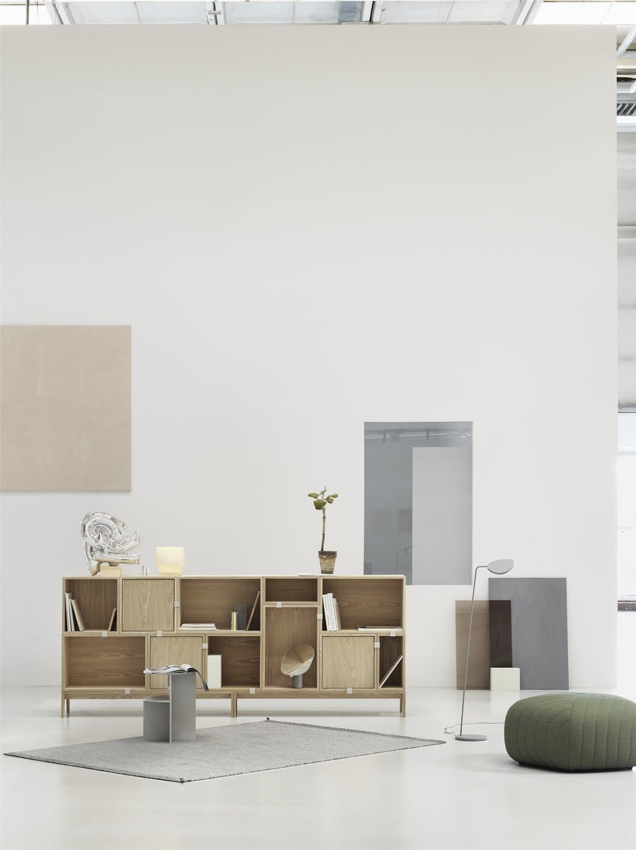 Stacked shelf module with background, small, oak