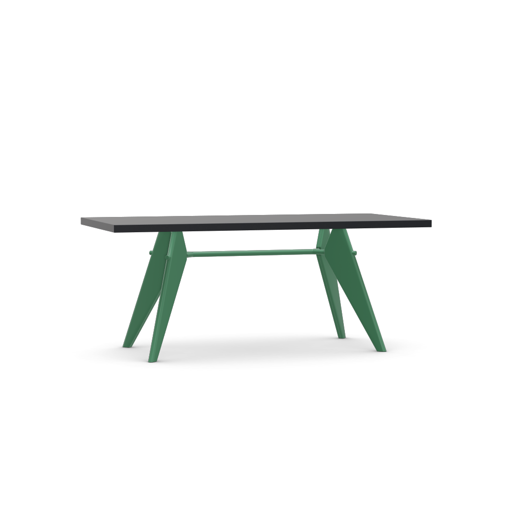 EM Table (H 740 x W 900 x L 1800).