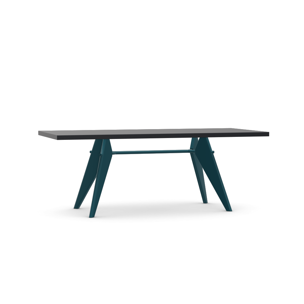 EM Table (H 740 x W 900 x L 2000).