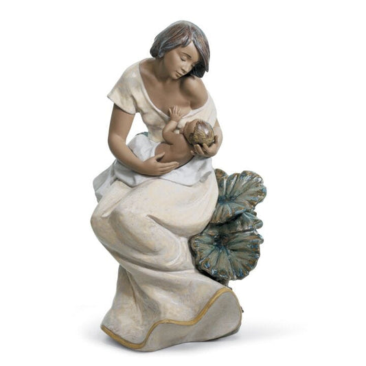 A Beautiful Bond Mother Figurine by Lladró
