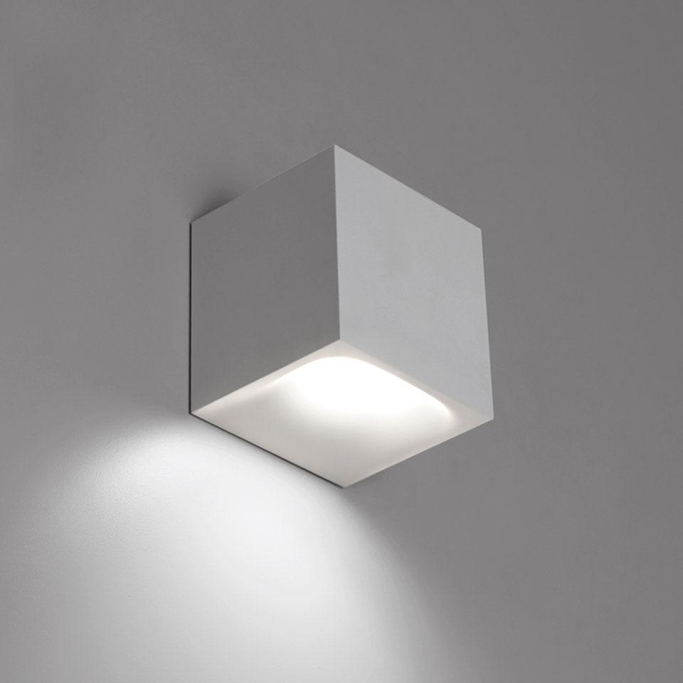 Aede Wall Lamp.