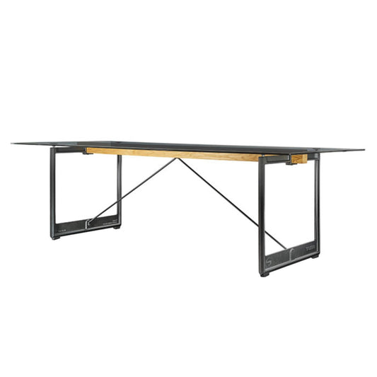 BRUT - Rectangular table.