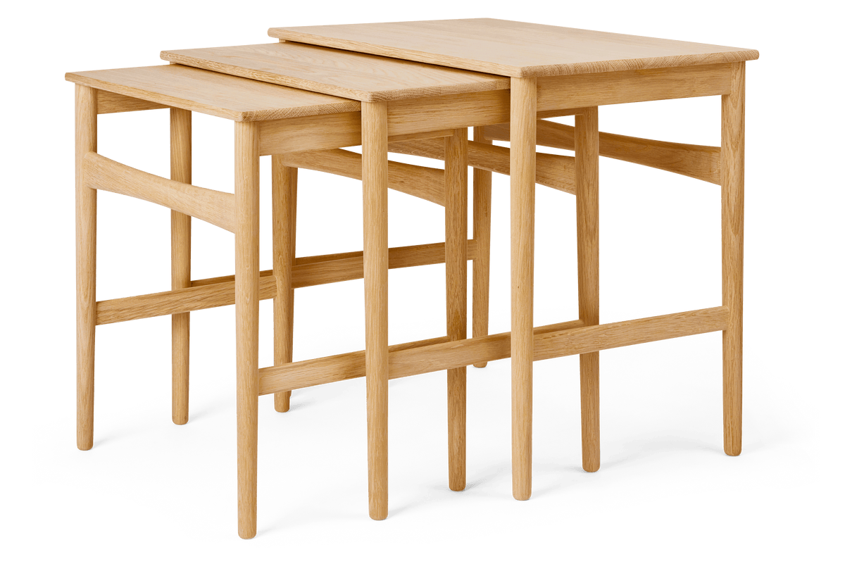 CH004 NESTING TABLES