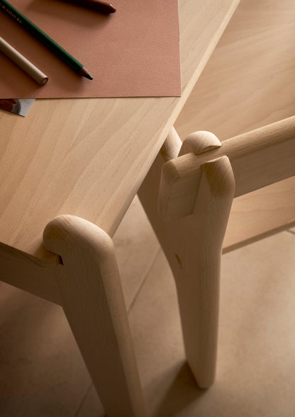 CH411 PETER'S TABLE