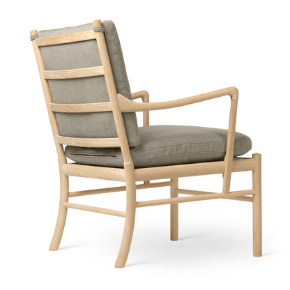 OW149 | Colonial Chair by Carl Hansen & Søn #Oak/Soaped/Fabric | Re-wool | 218