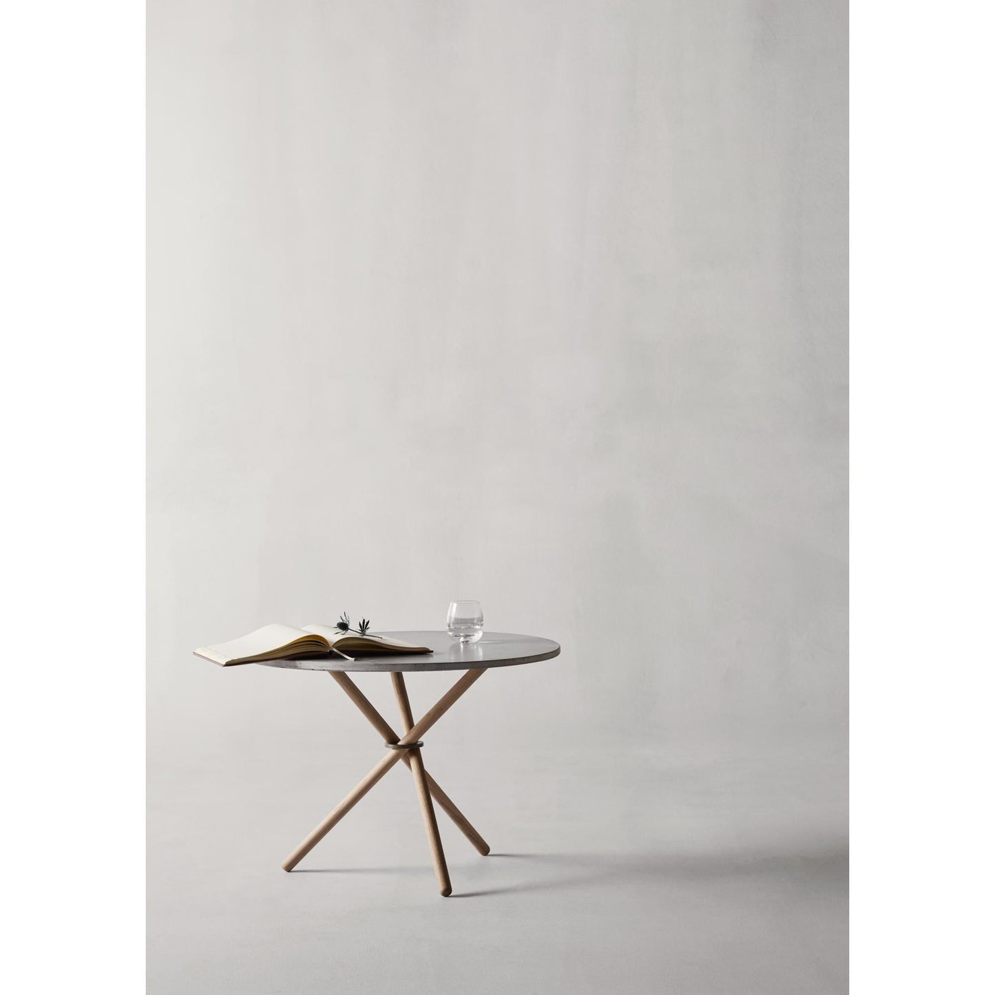 Eberhart Daphne Coffee Table Ø65 Light Oak