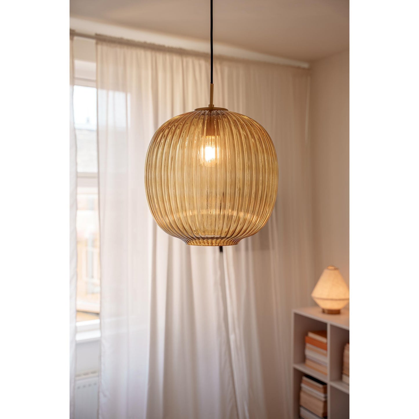 Edgeform Vibra Pendant Ø35 Amber