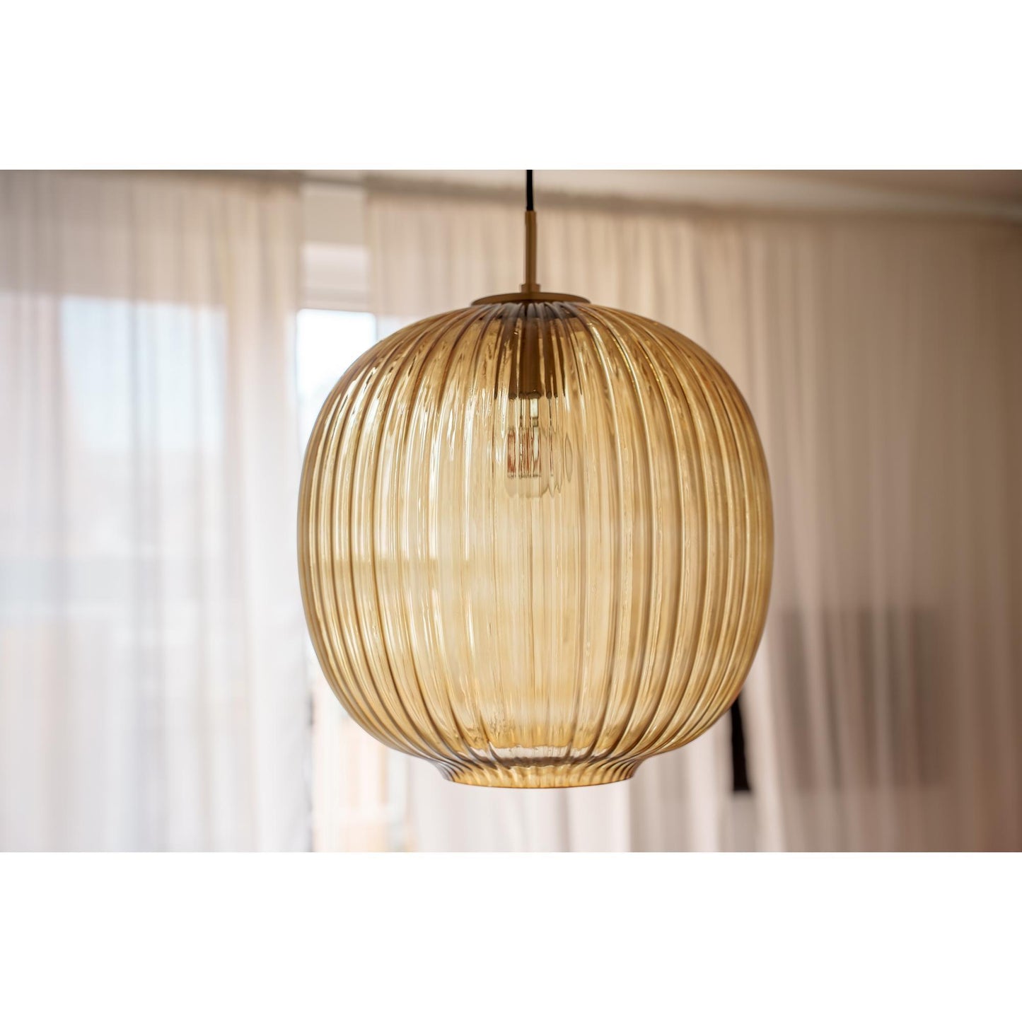 Edgeform Vibra Pendant Ø35 Amber