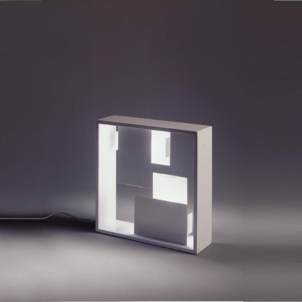 Fato Table Lamp.