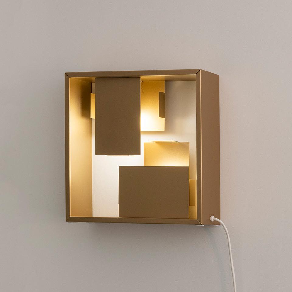 Fato Table Lamp.