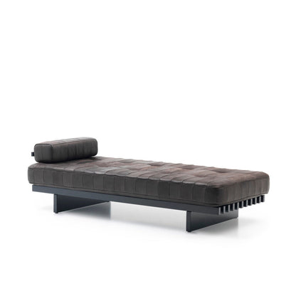 DS-80 Memory - Leather day bed (Category - Leather | Living).