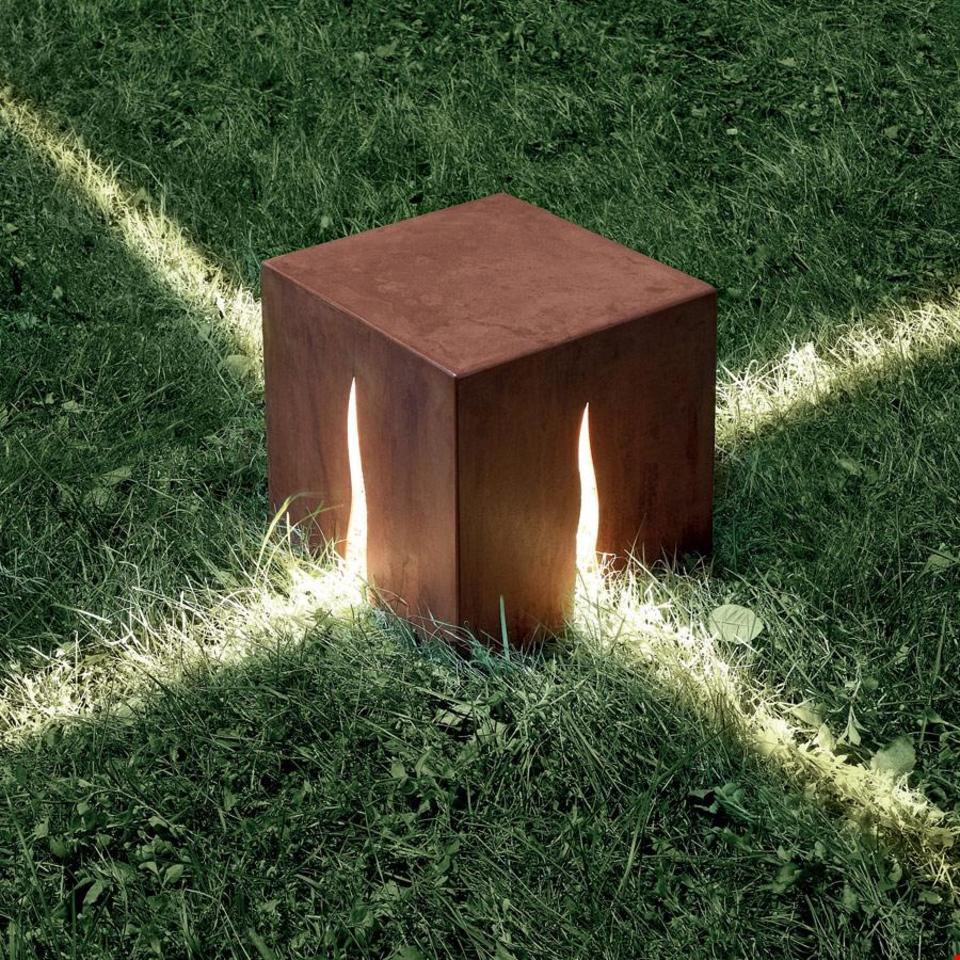 Granito 30 Floor Lamp.