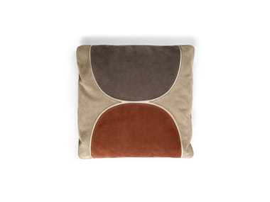 IKIPERU - Square leather cushion (Request Info).