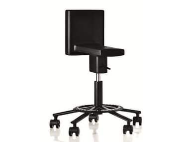 360¡Æ - Swivel height-adjustable chair with castors (Request Info).