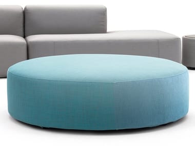BELT - Round fabric garden pouf by Varaschin