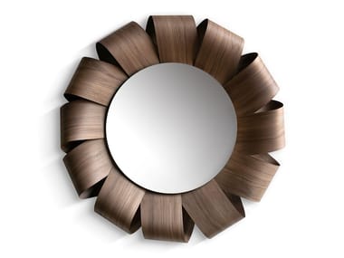 BRISA - Round wall-mounted walnut mirror (Request Info).