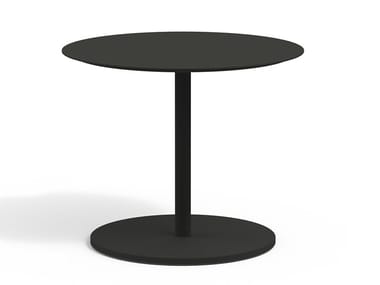 BUTTON 004 - Round powder coated aluminium garden table (Request Info).