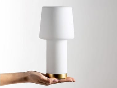 CAMEO - Rechargeable blown glass table lamp (Request Info).