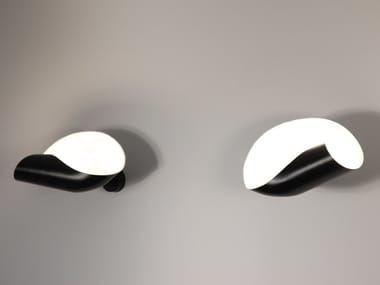 CONCHE - Metal wall light (Request Info).