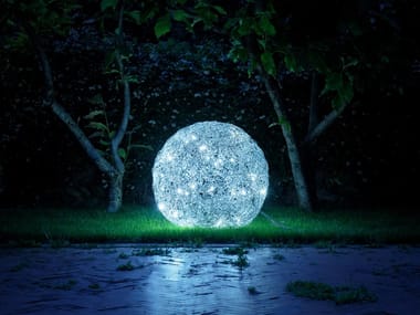 FIL DE FER F OUTDOOR - LED aluminium floor lamp (Request Info).