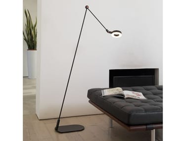L'AMICA - LED aluminium floor lamp with swing arm (Request Info).